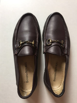 Stepping Up in Style: The Timeless Elegance and Quality of Banana Republic Shoes