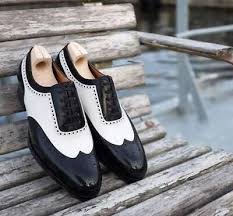 ﻿A Timeless Classic: Black and White Dress Shoes