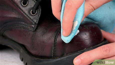how to remove paint from leather shoes