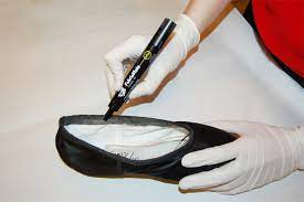 how to dye pointe shoes black