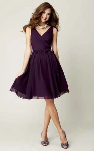 what color shoes with plum dress