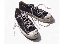 what shoes did kurt cobain wear