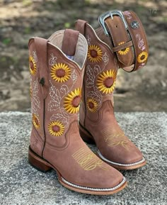 cowgirl boots with sunflowers