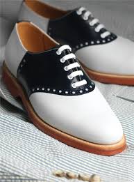 Timeless Elegance: The Enduring Appeal of Men's Saddle Shoes