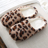 2023 Short Plush Slippers Mute Furry Slippers Non-slip Fur Flat Slippers Indoor Winter Warm Floor Slipper Soft Sole for Bedroom