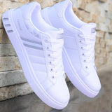 New casual shoes in spring 2023 Men's board shoes Fashion breathable small white shoes Men's sneakers Low top leather board