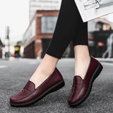 Summer Women Casual Shoes Leather Designer Women Sneakers Slip-on Ladies Loafers Shoes Lightweight Mom&#39;s Moccasins Zapatos Mujer